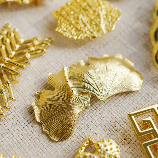 Ginkgo Interchangeable Artisan Belt Buckle w/ Gold Finish