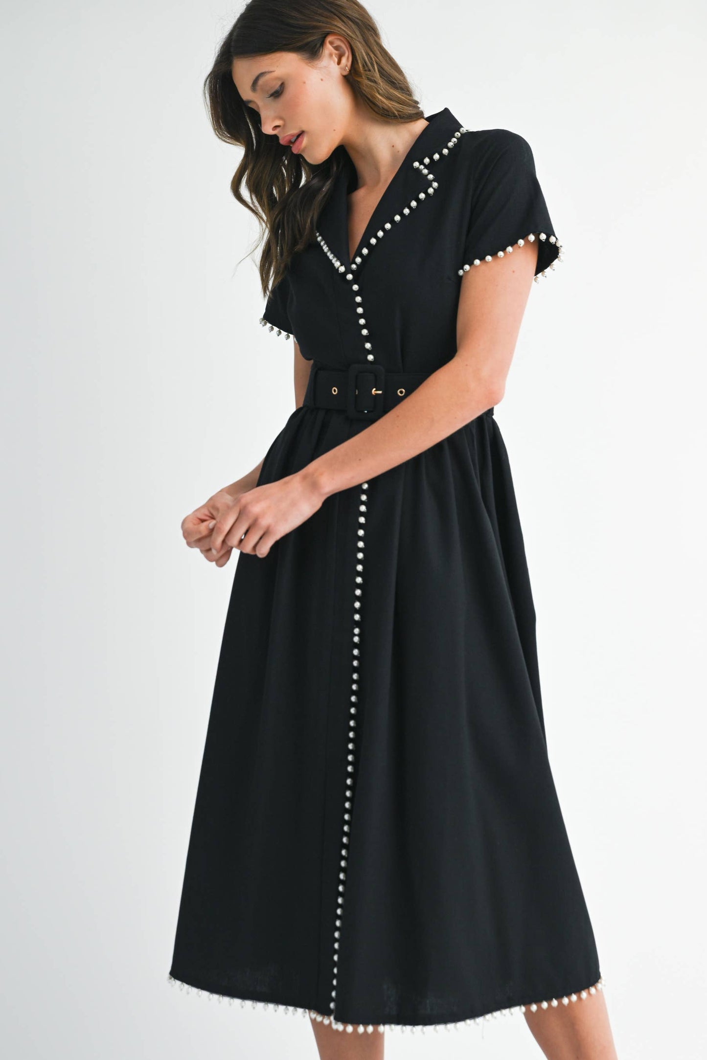 BLACK SHORT SLEEVE COLLARED MIDI DRESS WITH PEARL DETAIL