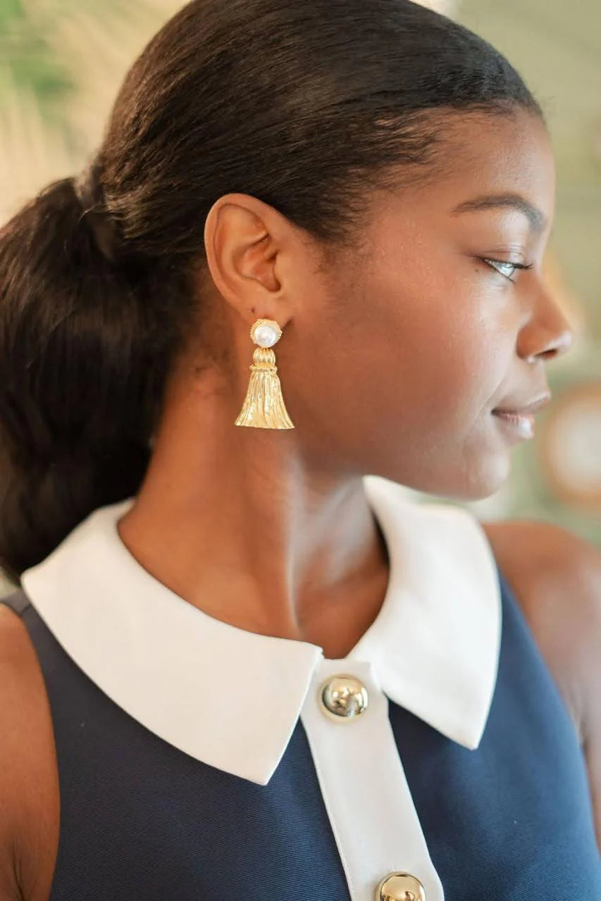 ANNIE TASSEL PEARL STUD